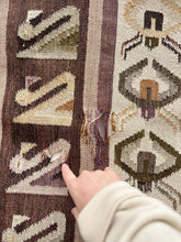 Load image into Gallery viewer, Runner Rug {cutter}