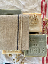 Load image into Gallery viewer, Vintage French Linen Torchon