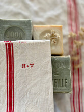 Load image into Gallery viewer, Vintage French Linen Torchon