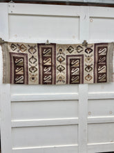 Load image into Gallery viewer, Runner Rug {cutter}