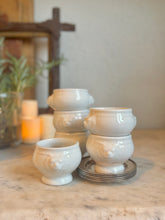 Load image into Gallery viewer, Bitty Lion Head Bowl
