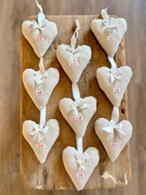 Load image into Gallery viewer, Heart Peg Hangers
