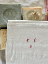 Load image into Gallery viewer, Vintage French Linen Torchon
