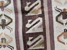 Load image into Gallery viewer, Runner Rug {cutter}
