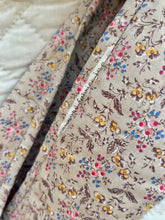 Load image into Gallery viewer, Vintage Pansy Quilt
