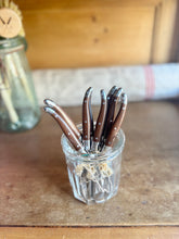 Load image into Gallery viewer, Laguiole Cheese Knife
